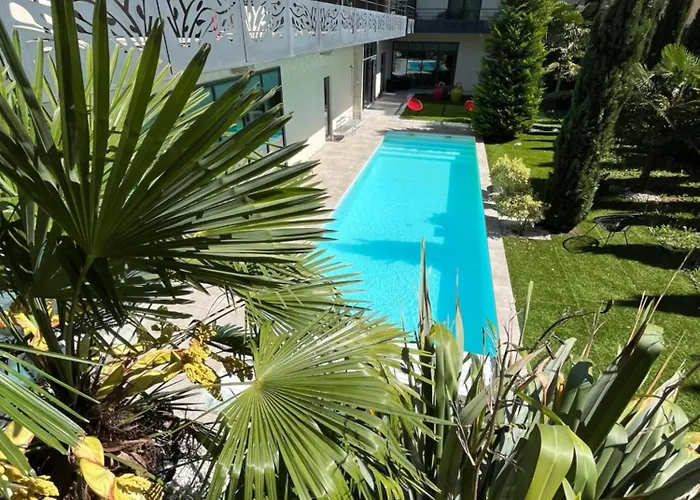 Logis Hôtel Victor Hugo&Spa